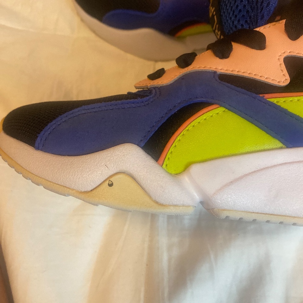 PUMA Women's Nova GRL PWR Low-Top Sneakers - Picture 6 of 7